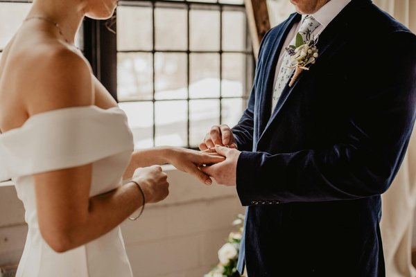 Quels sont les meilleurs éclairages pour une ambiance romantique lors d'un mariage ?