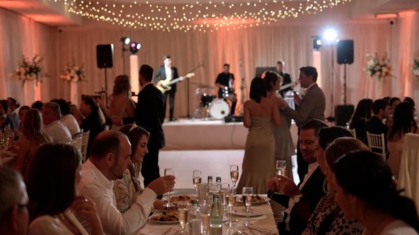 Idées d'animation mariage pour témoins : comment surprendre vos invités